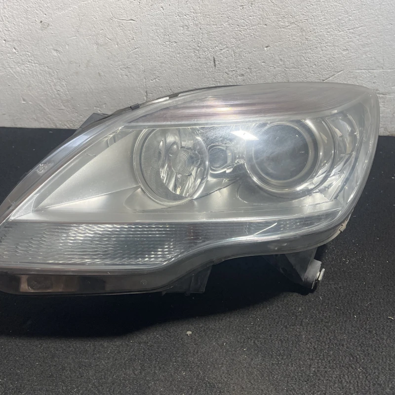 Far stanga xenon Mercedes-Benz 