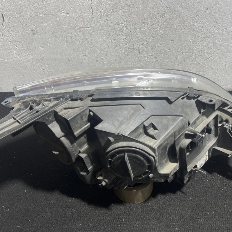 Far stanga xenon / Mercedes-Benz R Class W251 facelift 2011 / Caroserie, oglinzi si faruri