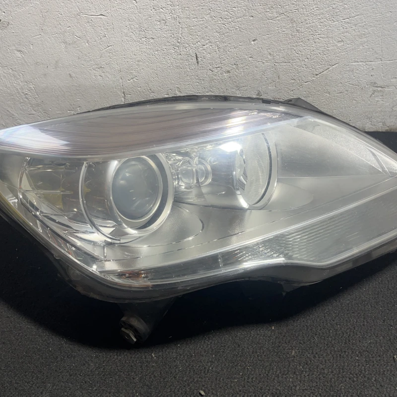 Far dreapta xenon / Mercedes-Benz R Class W251 facelift 2011 / Caroserie, oglinzi si faruri