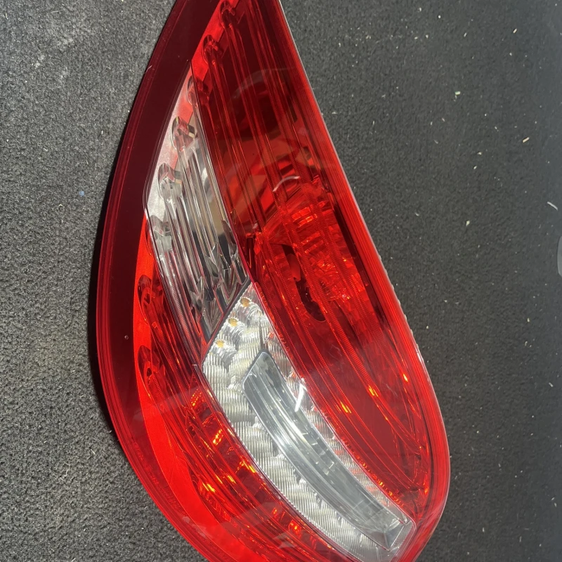 Stop stanga caroserie / Mercedes-Benz R Class W251 facelift 2011 / Caroserie, oglinzi si faruri