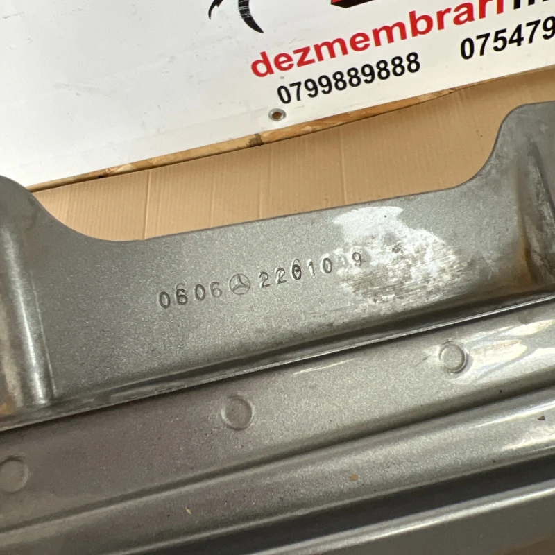 Aripa dreapta fata / Mercedes-Benz R Class W251 facelift 2011 / Caroserie, oglinzi si faruri