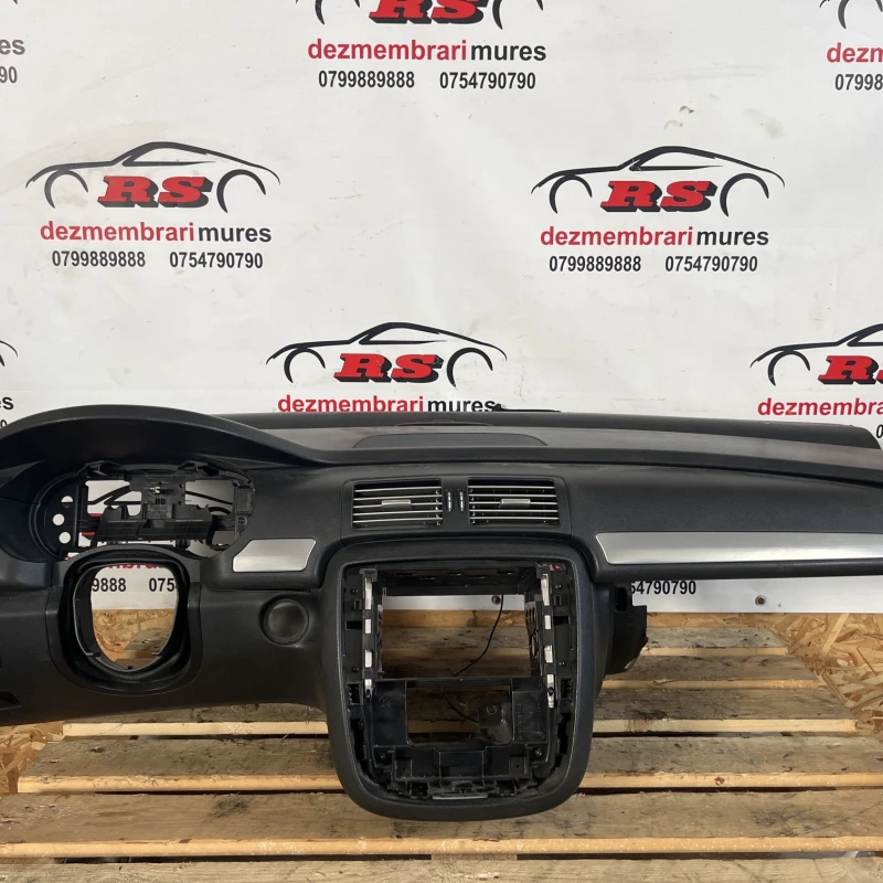 Plansa bord Mercedes-Benz 