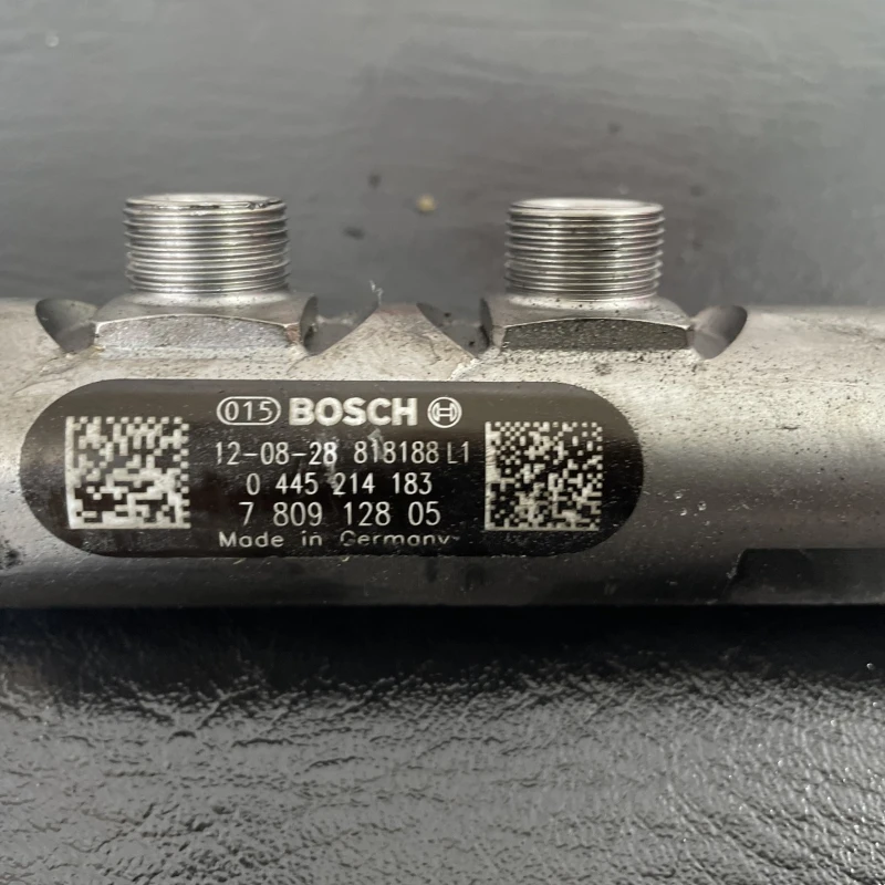 Rampa injectoare cu senzor / BMW Seria 5 F11 2013 / Motor, racire si evacuare