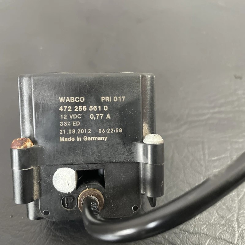Distribuitor aer suspensie / BMW Seria 5 F11 2013 / Audio si electronice