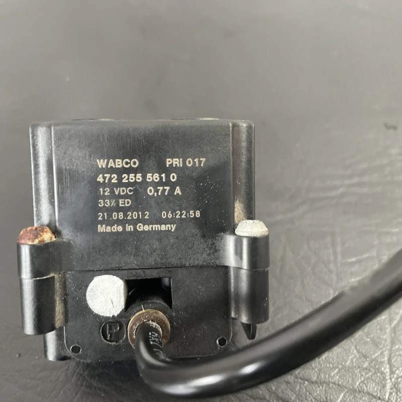Distribuitor aer suspensie / BMW Seria 5 F11 2013 / Audio si electronice