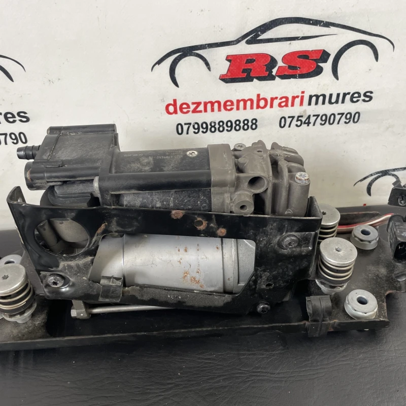Compresor suspensie aer / BMW Seria 5 F11 2013 / Audio si electronice