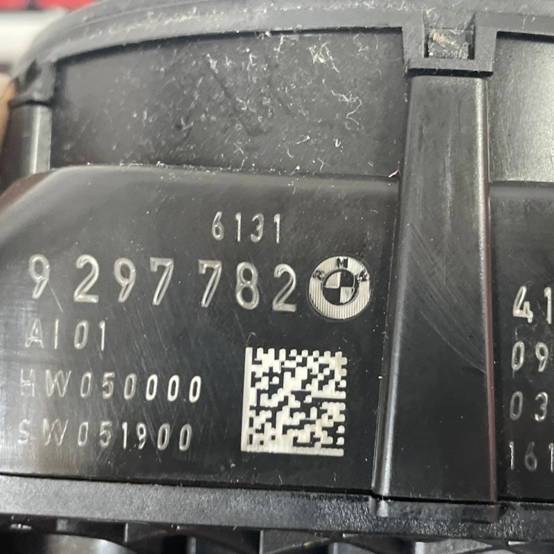 Spira volan cu manete / BMW Seria 5 F11 2013 / Audio si electronice