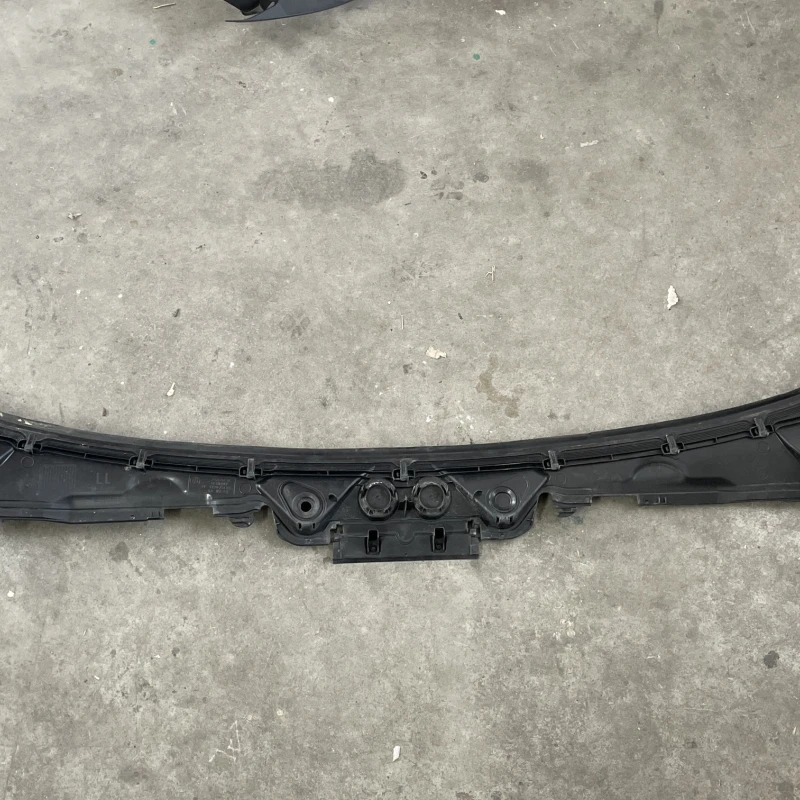 Ornament ștergătoare / BMW Seria 3 F30 2013 / Caroserie, oglinzi si faruri