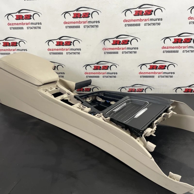 Cotiera centrala / BMW Seria 3 F30 2013 / Interior