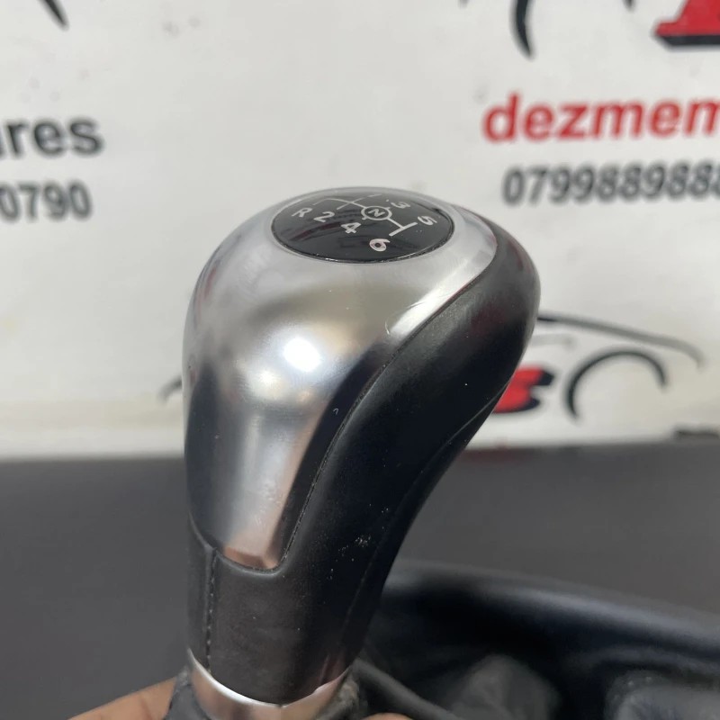 Nuca schimbator / Mercedes-Benz B Class W246 2012 / Interior