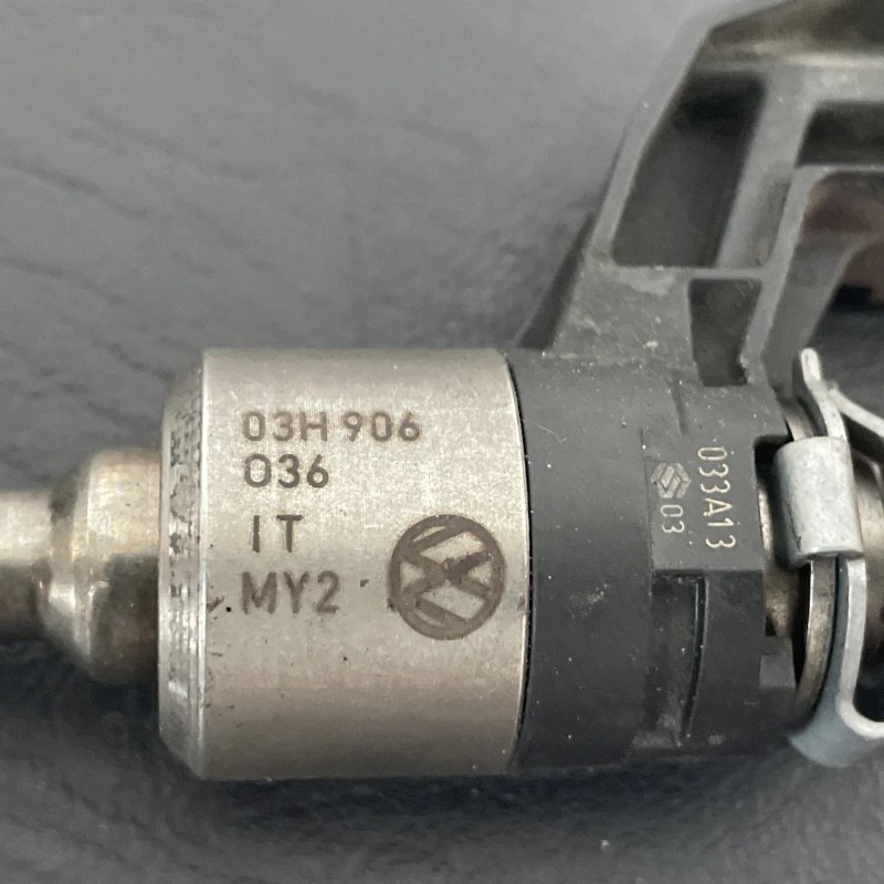 Injector / Volkswagen Passat B7 2014 / Motor, racire si evacuare