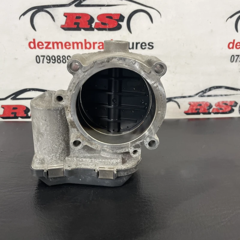 Clapeta de acceleratie / Volkswagen Passat B7 2014 / Motor, racire si evacuare