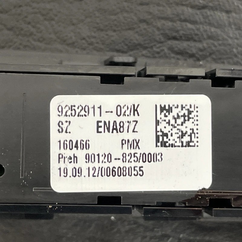 Butoane consola centrala / BMW Seria 3 F30 2013 / Interior