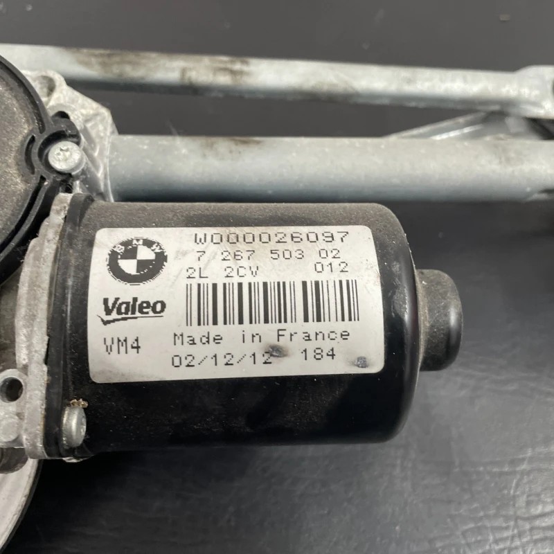 Ansamblu stergatoare parbriz cu motoras / BMW Seria 3 F30 2013 / Caroserie, oglinzi si faruri