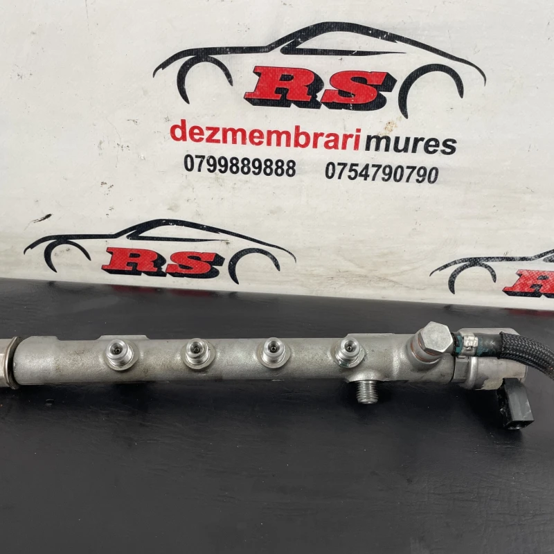 Rampa injectoare cu senzor Mercedes-Benz 