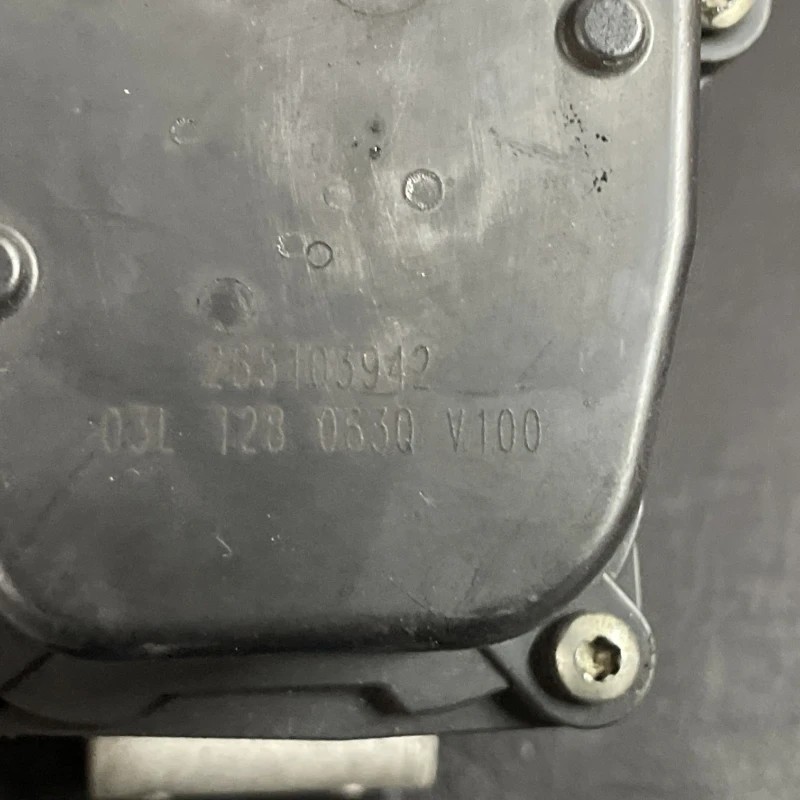 Clapeta de acceleratie / Audi A3 8P 2012 / Motor, racire si evacuare