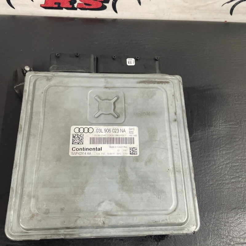 Calculator motor ecu Audi 