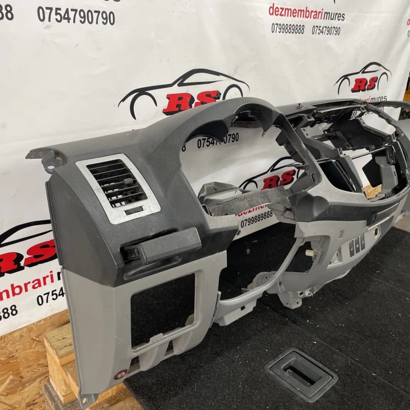 Plansa bord / Toyota Hilux AN20 2007 / Interior