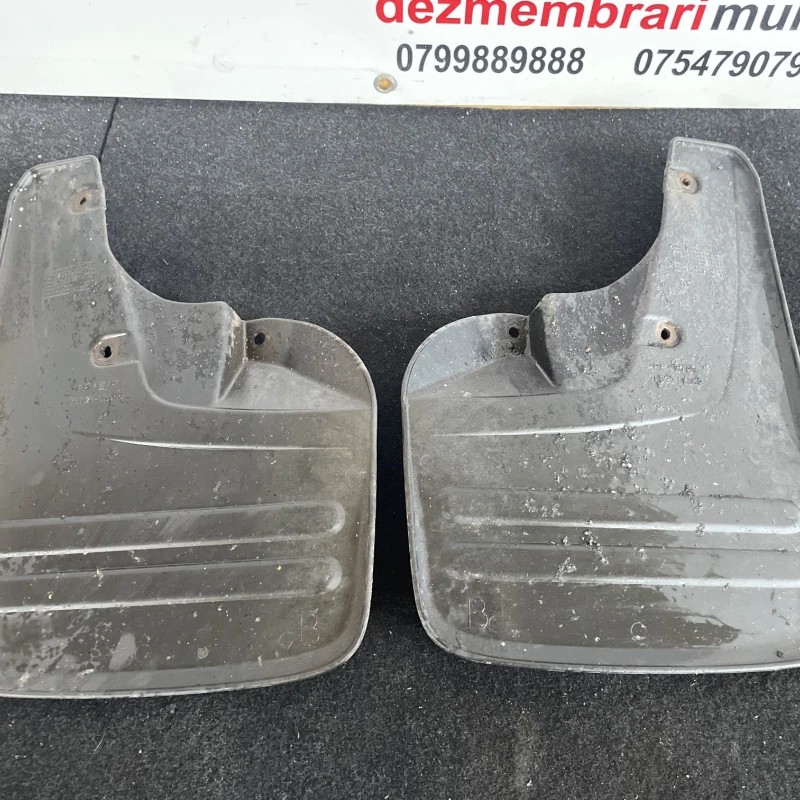 Set apărătoare noroi fata / Toyota Hilux AN20 2007 / Caroserie, oglinzi si faruri