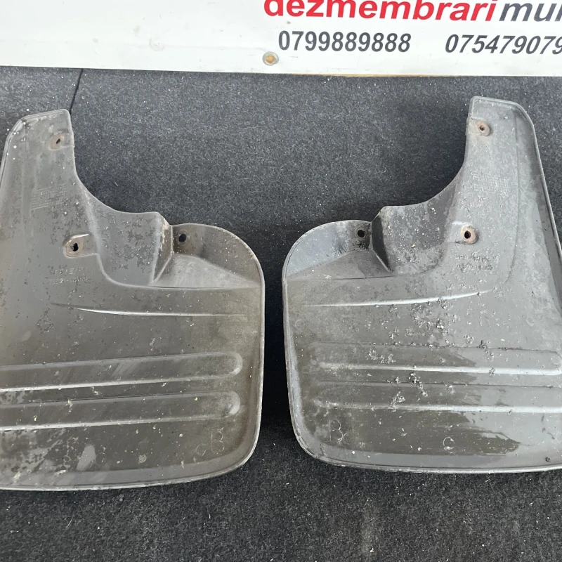Set apărătoare noroi fata Toyota 