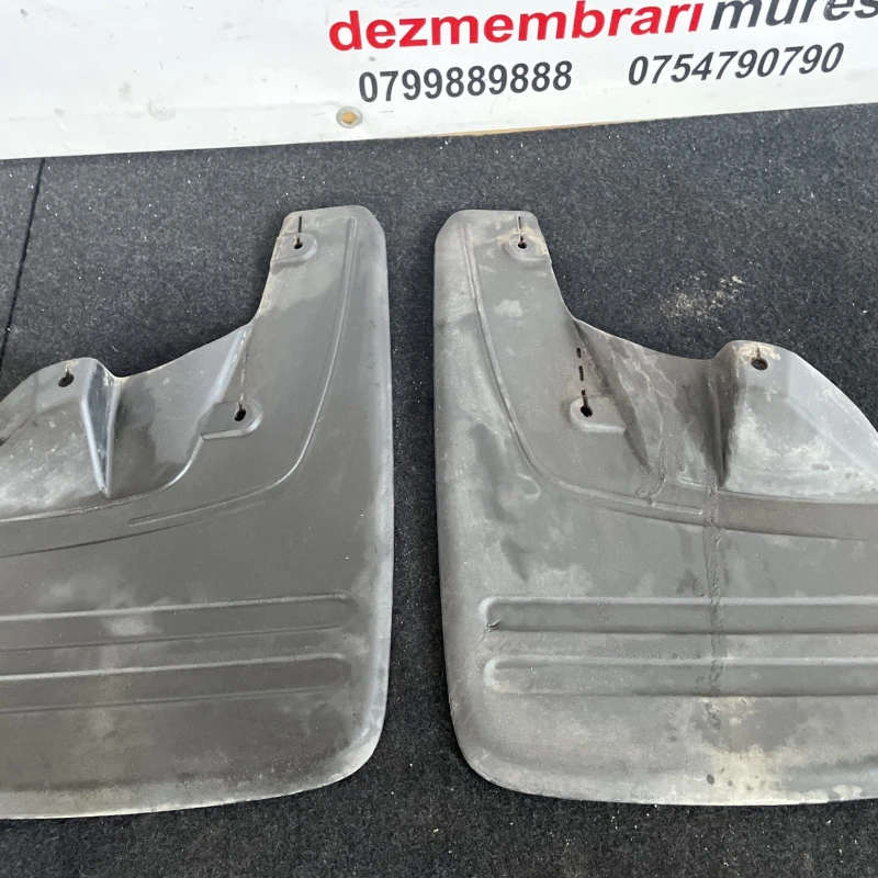 Set apărătoare noroi fata / Toyota Hilux  2007 / Caroserie, oglinzi si faruri