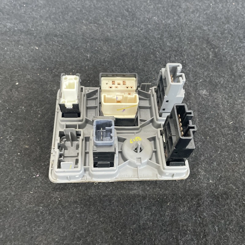 Butoane consola centrala / Toyota Hilux  2007 / Audio si electronice