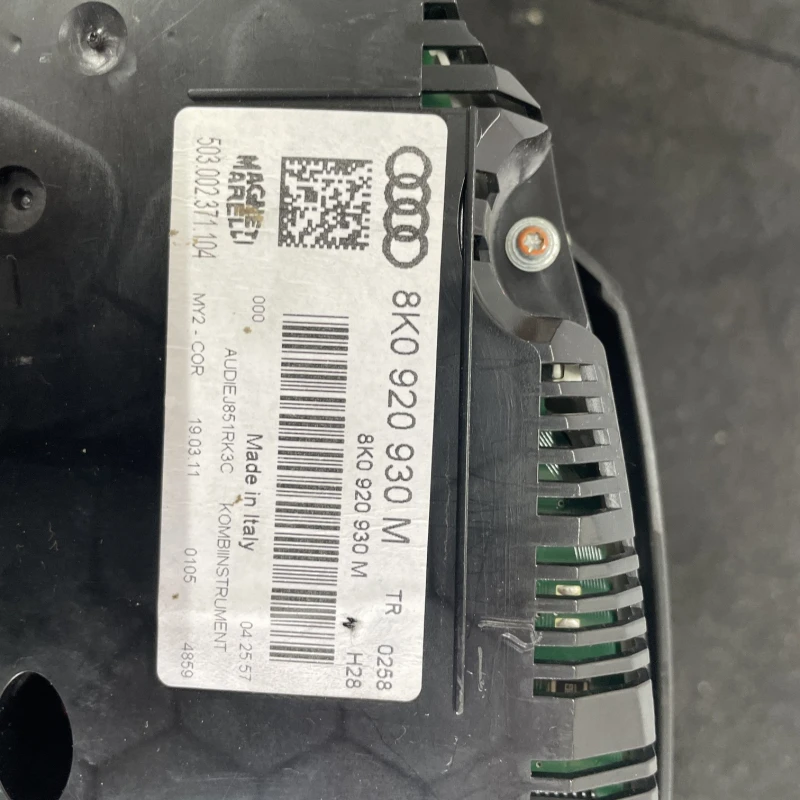 Ceas bord / Audi A4 B8 2011 / Audio si electronice
