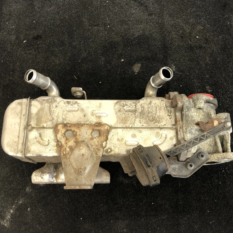 Racitor gaze egr / Hyundai Santa Fe Santa Fe 2011 / Motor, racire si evacuare