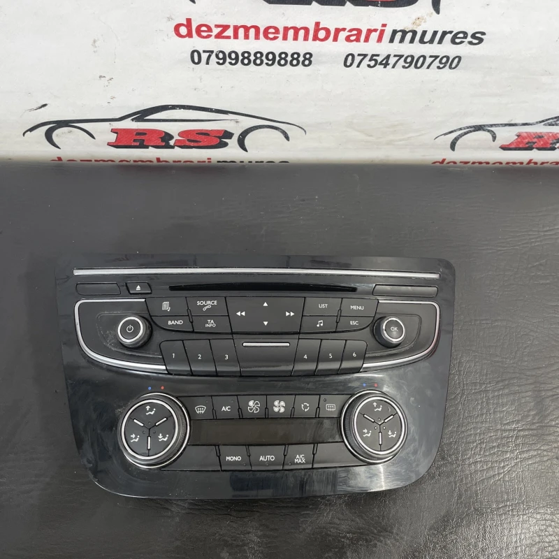 Consola centrala CD player si climatronic Peugeot 