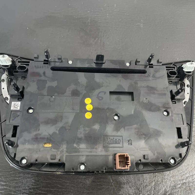 Consola centrala CD player si climatronic / Peugeot 508 508 2014 / Interior