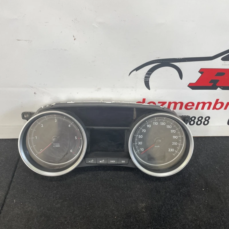 Ceas bord Peugeot 