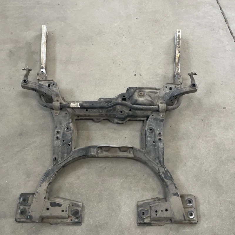 Punte fata jug suport motor / Mercedes-Benz B Class W246 2012 / Directie si suspensie