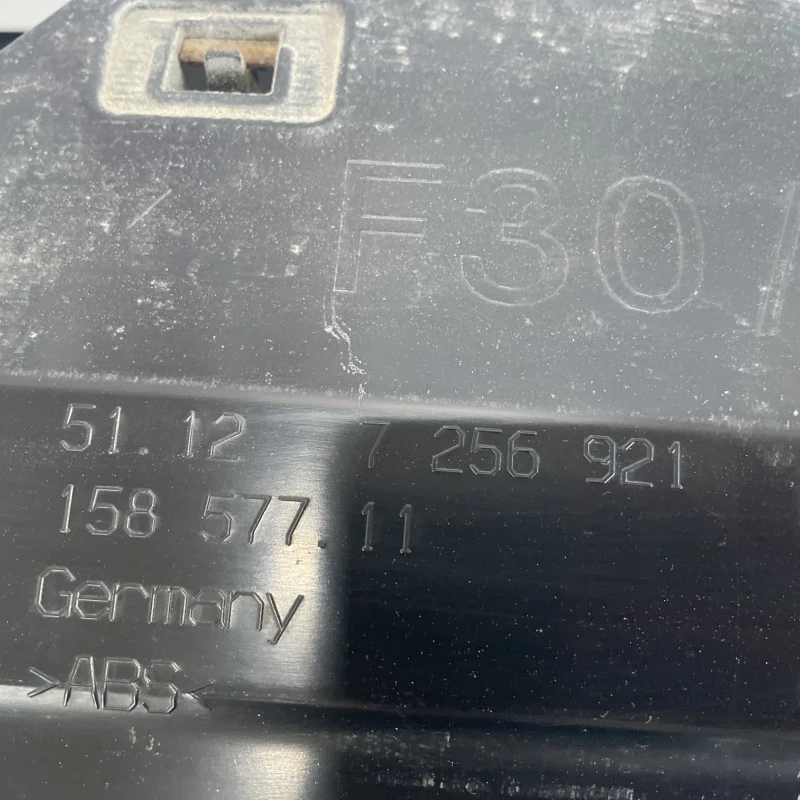 Carlig remorcare electric / BMW Seria 3 F30 2013 / Caroserie, oglinzi si faruri