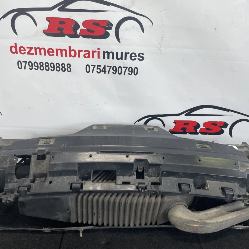 Carlig remorcare electric / BMW Seria 3 F30 2013 / Caroserie, oglinzi si faruri