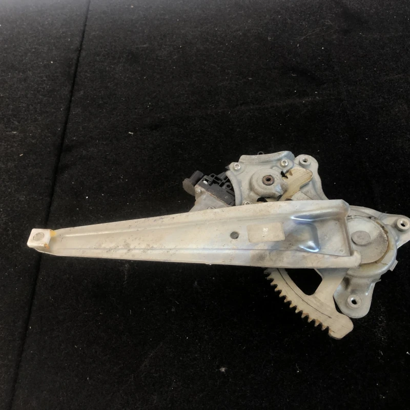 Macara geam stanga spate / Toyota Hilux  2007 / Caroserie, oglinzi si faruri