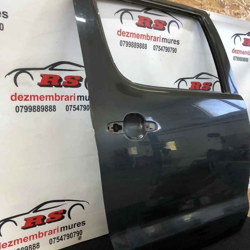 Usa dreapta spate / Toyota Hilux AN20 2007 / Caroserie, oglinzi si faruri