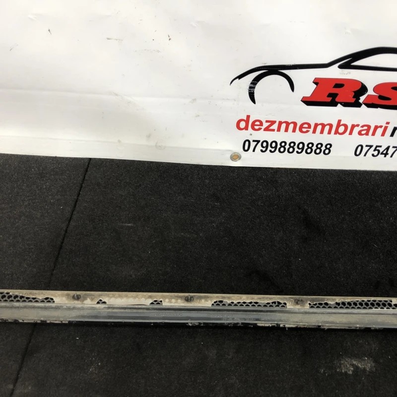 Balamale usa stanga spate / Volkswagen Passat B7 2013 / Caroserie, oglinzi si faruri