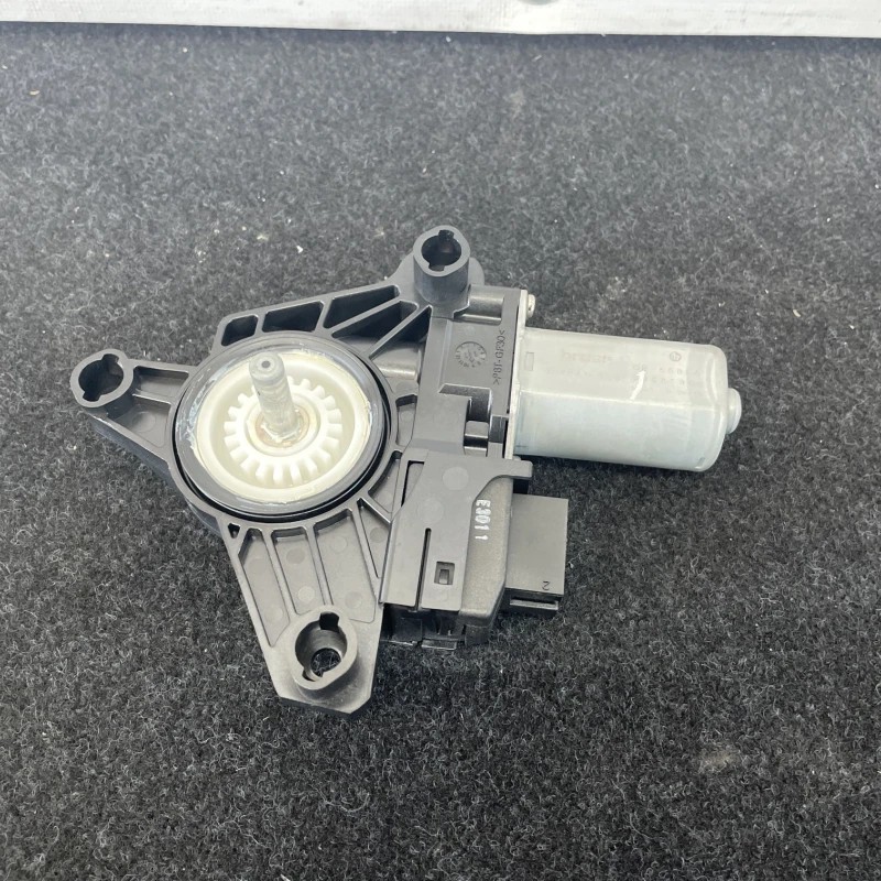 Motoras geam dreapta spate Mercedes-Benz B Class W246 2012