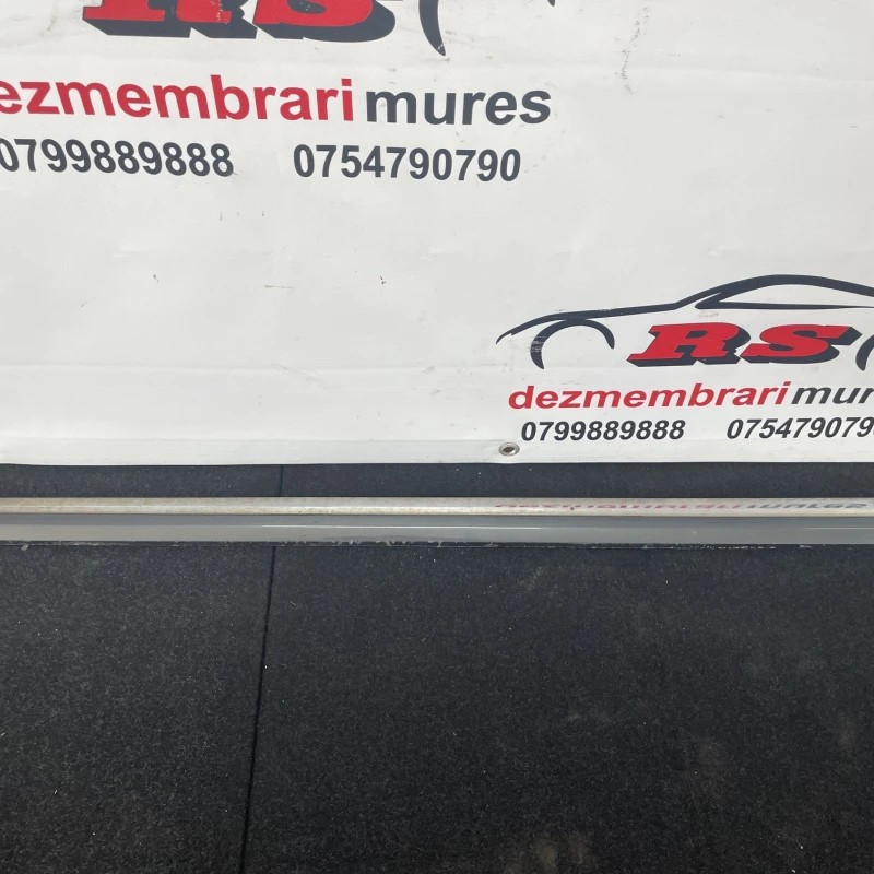 Bandou usa stanga fata / Volkswagen Passat B7 2014 / Caroserie, oglinzi si faruri