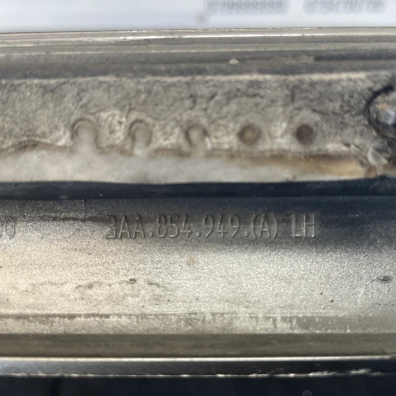 Bandou usa stanga spate / Volkswagen Passat B7 2014 / Caroserie, oglinzi si faruri