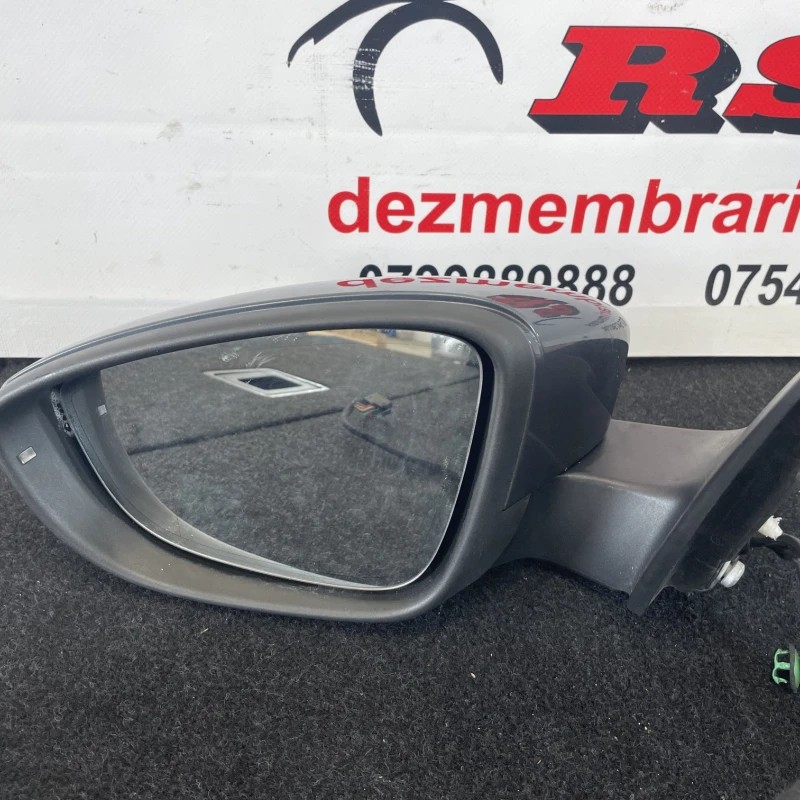 Oglinda stanga Volkswagen Passat B7 2013