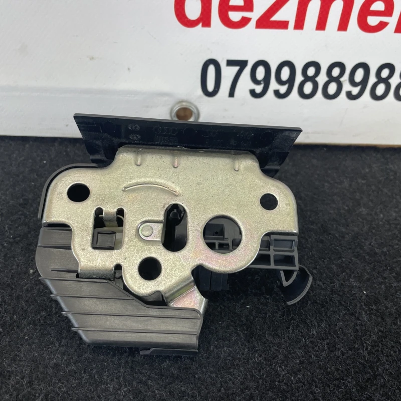 Iala broasca haion / Audi A3 8P 2012 / Caroserie, oglinzi si faruri
