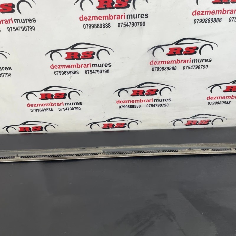 Bandou usa dreapta fata / Volkswagen Passat B7 2013 / Caroserie, oglinzi si faruri