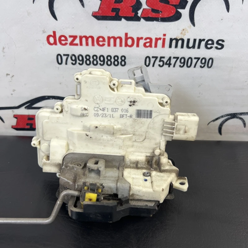 Iala broasca usa dreapta fata / Audi A3 8P 2012 / Caroserie, oglinzi si faruri
