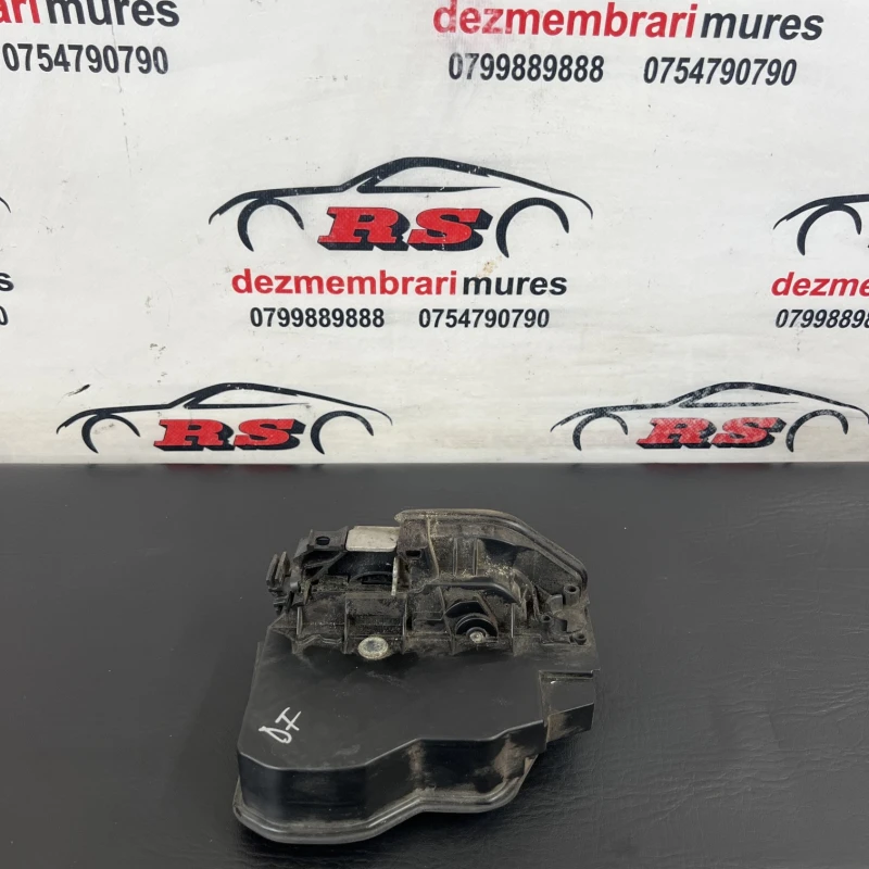 Iala broasca usa dreapta fata BMW 