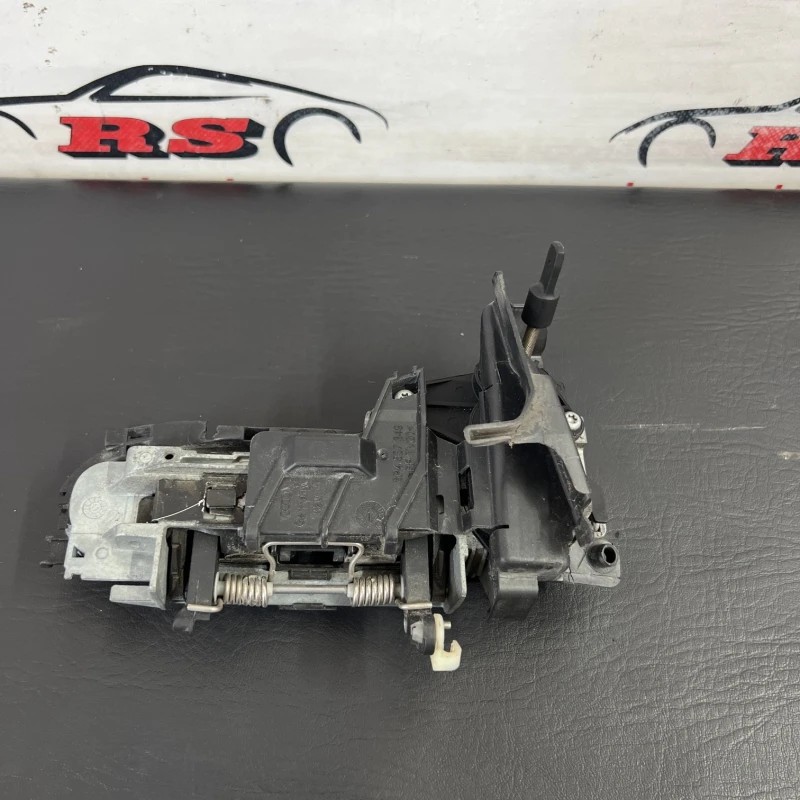 Iala broasca usa stanga fata / Audi A3 8P 2012 / Caroserie, oglinzi si faruri