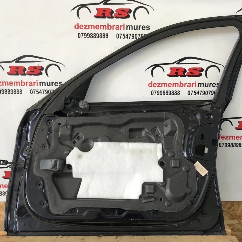 Usa dreapta fata / BMW Seria 5 F11 2013 / Caroserie, oglinzi si faruri