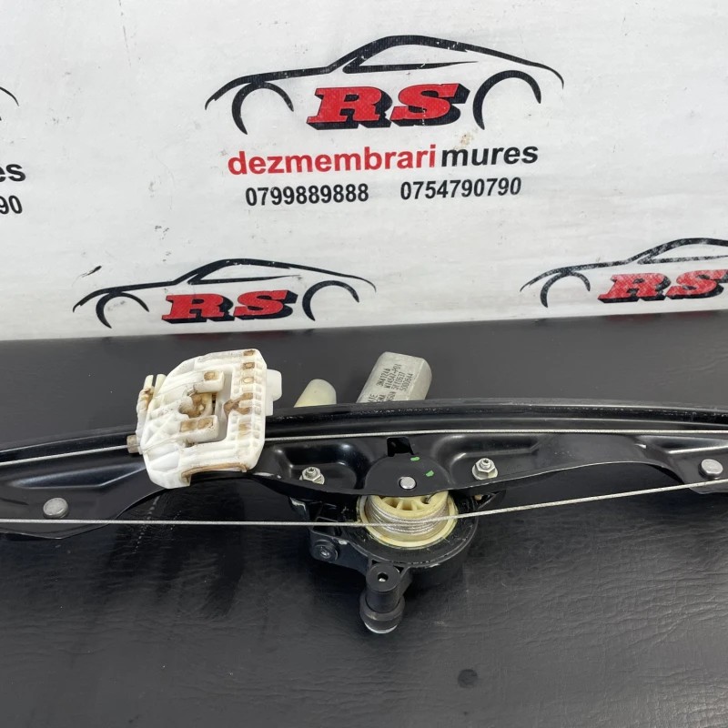 Macara geam dreapta spate cu motoras / BMW Seria 3 F30 2013 / Caroserie, oglinzi si faruri