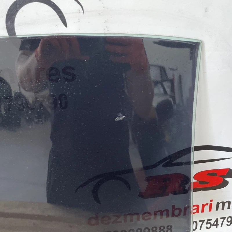 Geam dreapta spate / BMW Seria 3 F30 2013 / Caroserie, oglinzi si faruri