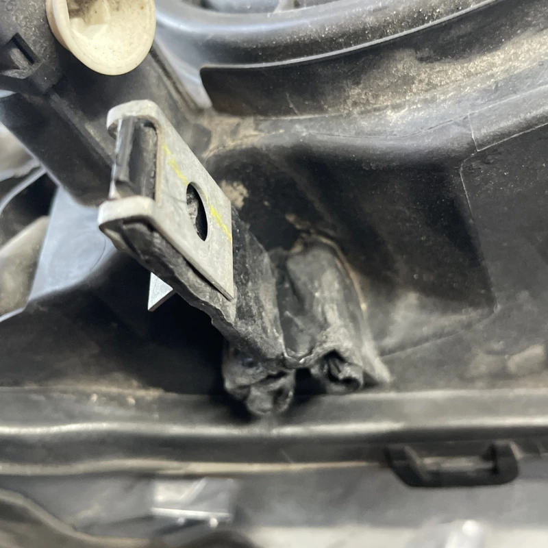 Far dreapta xenon / BMW X3 F25 2011 / Caroserie, oglinzi si faruri